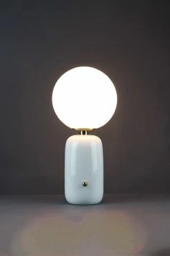 Vakkerlight Aballs Table Lamp