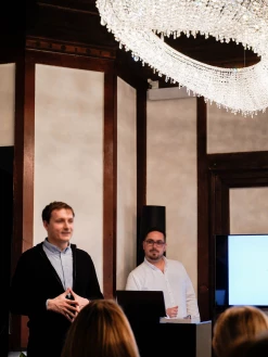 Vakkerlight Chandeliers Artica Crystal Chandelier