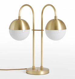 Vakker Cedar Moss Table Lamp