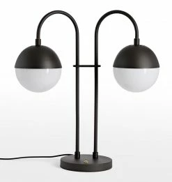 Vakker Cedar Moss Table Lamp