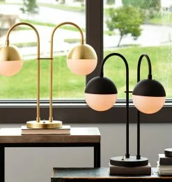 Vakker Cedar Moss Table Lamp