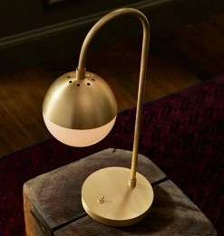Vakker Cedar Moss Table Lamp