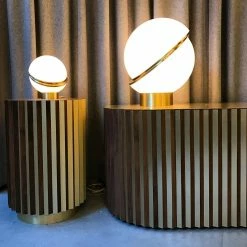 Vakker Crescent Table Lamp Table Lamps