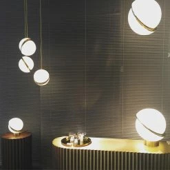 Vakker Crescent Table Lamp Table Lamps