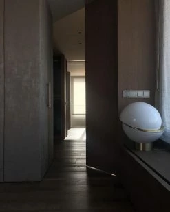 Vakker Crescent Table Lamp Table Lamps