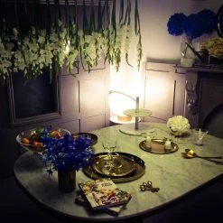 Vakker Crescent Table Lamp Table Lamps