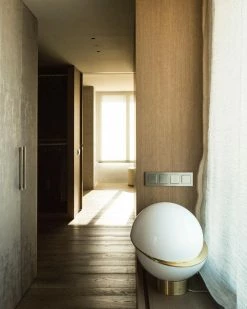 Vakker Crescent Table Lamp Table Lamps