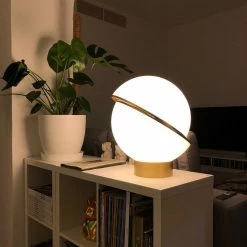 Vakker Crescent Table Lamp Table Lamps