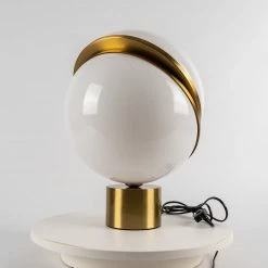 Vakker Crescent Table Lamp Table Lamps