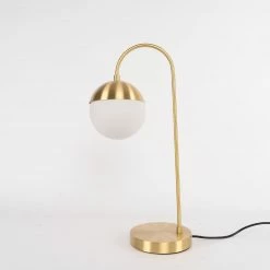 Vakker Cedar Moss Table Lamp