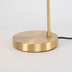 Vakker Cedar Moss Table Lamp