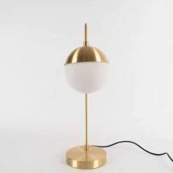 Vakker Cedar Moss Table Lamp