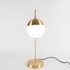 Vakker Cedar Moss Table Lamp