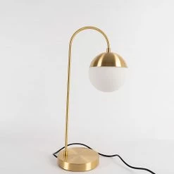 Vakker Cedar Moss Table Lamp