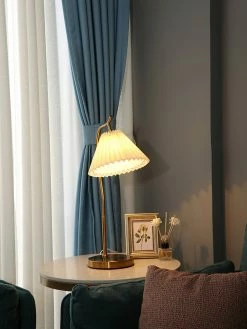 Vakkerlight Table Lamps Gold Gooseneck Table Lamp