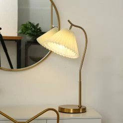 Vakkerlight Table Lamps Gold Gooseneck Table Lamp