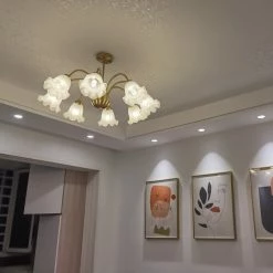 Vakkerlight Lily Chandelier