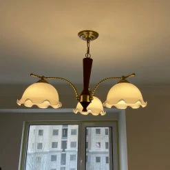 Vakkerlight Milky Flower Chandelier