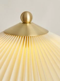 Vakkerlight Perla Pleated Table Lamp
