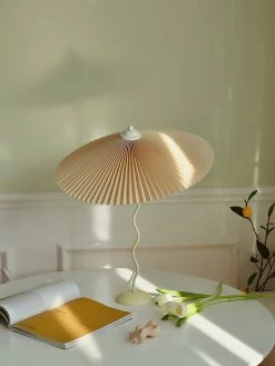Vakkerlight Table Lamps Pleated Hat Table Lamp