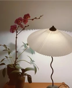 Vakkerlight Table Lamps Pleated Hat Table Lamp