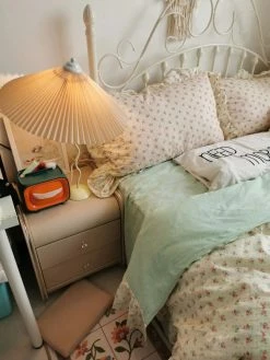 Vakkerlight Table Lamps Pleated Hat Table Lamp