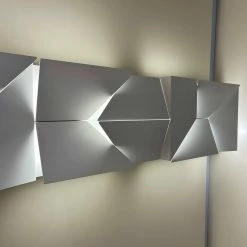 Vakkerlight Bedroom Shadows Grand Sconce