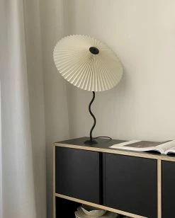 Vakkerlight Squiggle Table Lamp