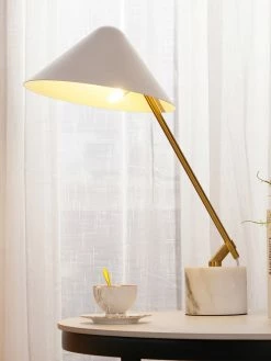 Vakkerlight Small Hat Table Lamp
