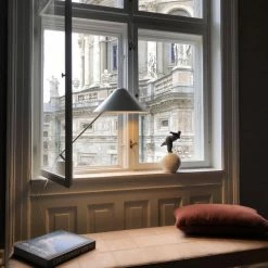 Vakkerlight Small Hat Table Lamp