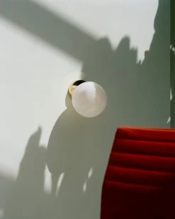 Vakkerlight Tip Of The Tongue Wall Lamp