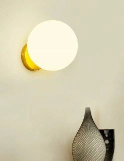 Vakkerlight Tip Of The Tongue Wall Lamp