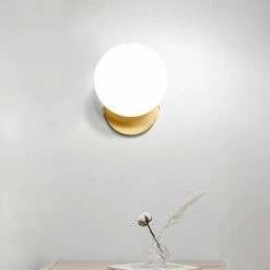 Vakkerlight Tip Of The Tongue Wall Lamp