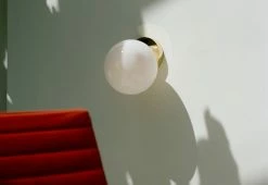 Vakkerlight Tip Of The Tongue Wall Lamp