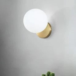 Vakkerlight Tip Of The Tongue Wall Lamp
