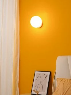 Vakkerlight Tip Of The Tongue Wall Lamp